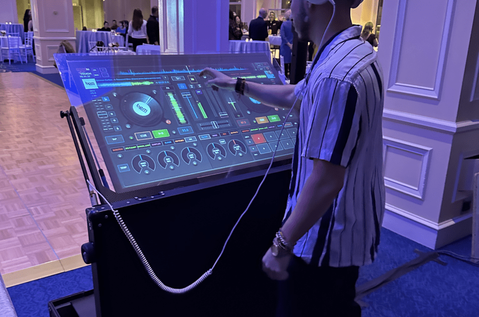 Emulator DJ Photos Entertainment Specialists